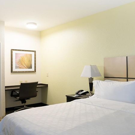 Candlewood Suites Bay City By Ihg Ngoại thất bức ảnh