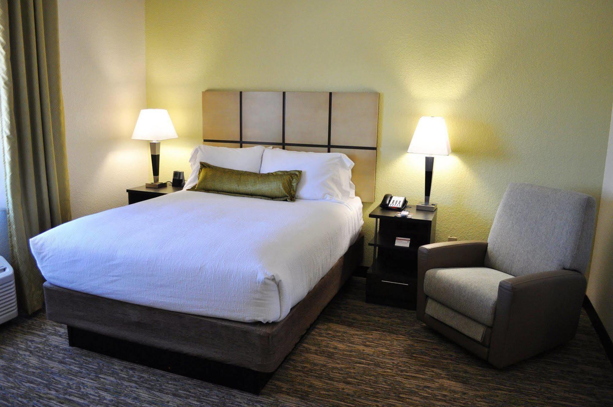 Candlewood Suites Bay City By Ihg Ngoại thất bức ảnh
